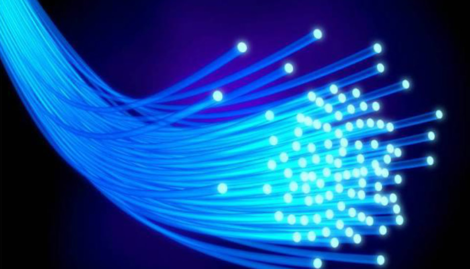 Internet de fibra óptica: as vantagens do sinal na velocidade da luz